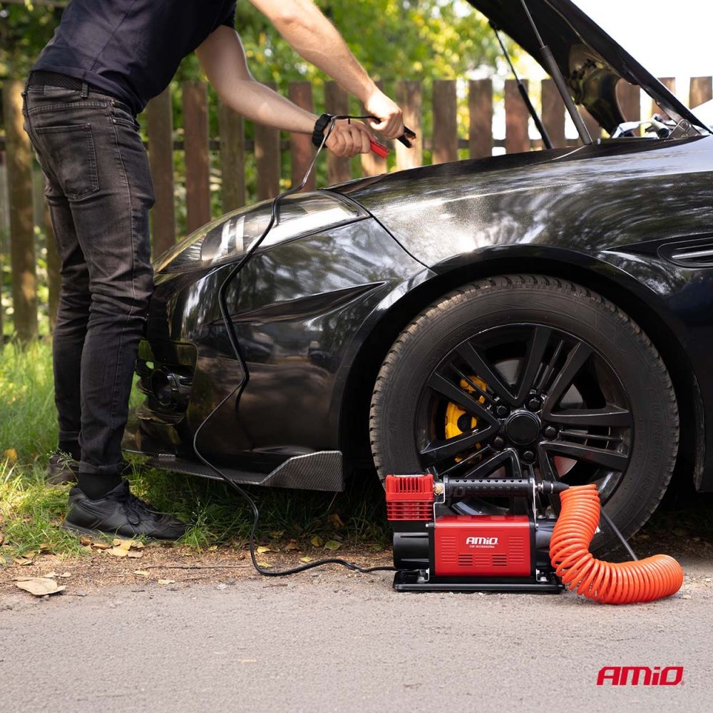 Amio – Κομπρεσέρ Αέρα Αυτοκινήτου Heavy Duty ACOMP-24 12V 600W 160l/min έως 10bar με Βαλίτσα & Ακροφύσια για Γρήγορο Φούσκωμα – 1 Τεμ. (04398/AM)