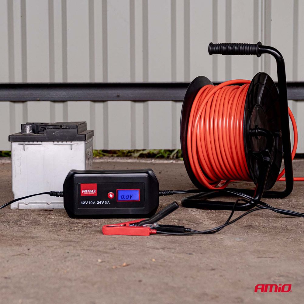 Amio - Φορτιστής Μπαταρίας Ψηφιακός DBC-10A WET AGM GEL τάση λειτουργίας 12/24V ένταση ρεύματος 10A για Επιβατικά Αυτοκίνητα και Φορτηγά - 1 τεμ. (04525/AM)