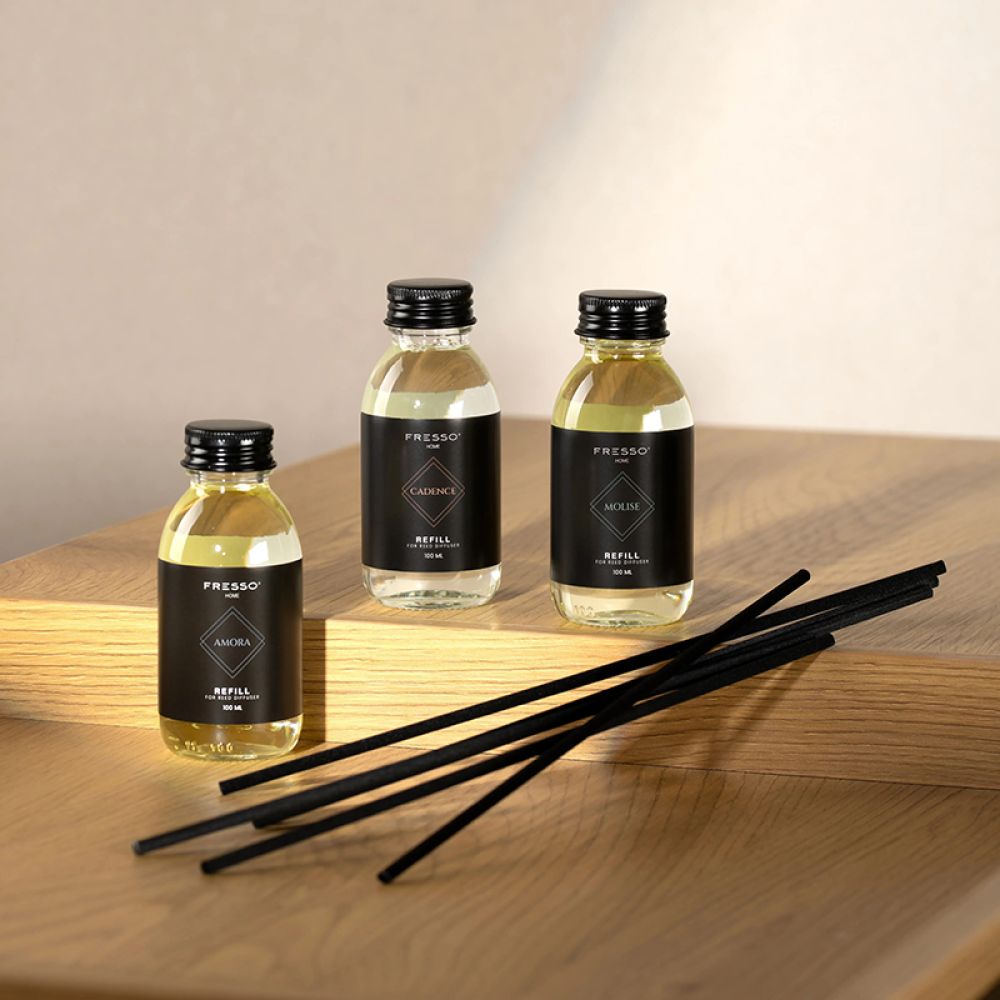 Fresso - Κιτ Αναπλήρωσης με Άρωμα Molise 100 ml Premium Home Refill Kit και 6 Μαύρα Στικ από Fiberglass για Αρωματικό Χώρου Reed Diffuser - 1 Τεμ. (390044/FRE)