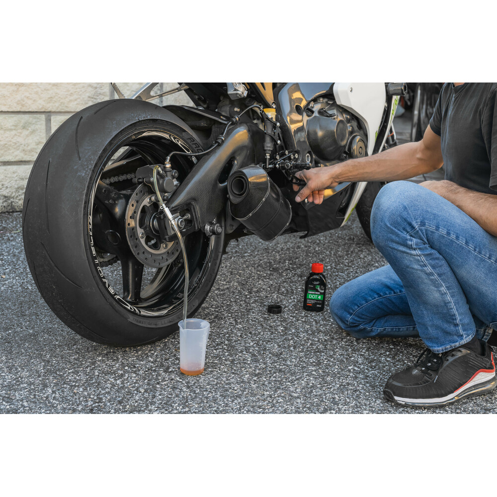 ΣΩΛΗΝΑΚΙ ΕΞΑΕΡΩΣΗΣ ΥΓΡΩΝ ΦΡΕΝΩΝ MOTO UNIVERSAL ΜΕ ΜΟΝΟΔΡΟΜΗ ΒΑΛΒΙΔΑ ΑΠΟΤΡΟΠΗΣ ΕΙΣΟΔΟΥ ΑΕΡΑ