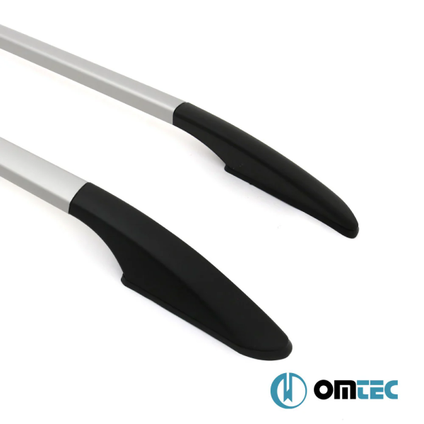 Omtec - Παράλληλες Μπάρες Οροφής Διαιρούμενες για Nissan NV200 2010 > / Chevrolet City Express 2015 > από Αλουμίνιο σε Ασημί Χρώμα και Μέγιστο Βάρος Φορτίου 75 kg - 2 τεμ. (D5035933/OM)