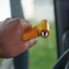 Lampa - Θραύστης Τζαμιού με Κοπτικό Ζώνης 2 σε 1 Emergency Escape Tool σε Κίτρινο Χρώμα - 1 Τεμ. (L4807.0)