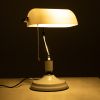 GLOBOSTAR® LIBRARY 01390 Vintage Επιτραπέζιο Φωτιστικό Πορτατίφ με Ντουί 1 x E27 AC 220-240V IP20 - Λευκό & Ασημί - Μ26.5 x Π19 x Υ38cm