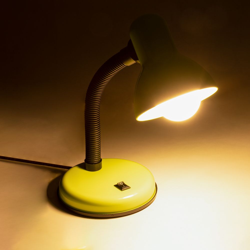 GLOBOSTAR® STUDENT 01533 Μοντέρνο Επιτραπέζιο Φωτιστικό Πορτατίφ με Ντουί 1 x E27 AC 220-240V IP20 - Πράσινο & Μαύρο - Μ12 x Π12 x Υ32cm