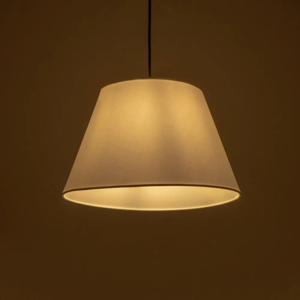 GLOBOSTAR® TRIANGLE 204-0089 Μοντέρνο Κρεμαστό Φωτιστικό Οροφής με Ντουί 1 x E27 AC 220-240V IP20 - Λευκό - Μ35 x Π35 x Υ24cm