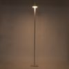 GLOBOSTAR® NEGA 60478 Μοντέρνο Επιδαπέδιο Φωτιστικό LED 2.2W 154lm 360° DC 5V με USB 2.0 με Επαναφορτιζόμενη Μπαταρία Li-ion 3.7V 4000mAh IP44 Θερμό Λευκό 2700K με Αφή Dimmable - Lumileds SMD Chip - Λευκό - Μ10 x Π10 x Υ135cm - 2 Χρόνια Εγγύηση