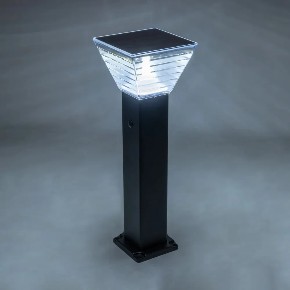 GLOBOSTAR® VEGGIE 90524 Φωτιστικό Κολωνάκι Κήπου LED 10W 500lm 120° με Ενσωματωμένο Φωτοβολταϊκό Panel 6V 2W & Επαναφορτιζόμενη Μπαταρία Li-ion 3.2V 6000mAh με Αισθητήρα Ημέρας-Νύχτας Αδιάβροχο IP65 All in One CCT 6000K-4500K - Sanan SMD Chip - Μαύρο 