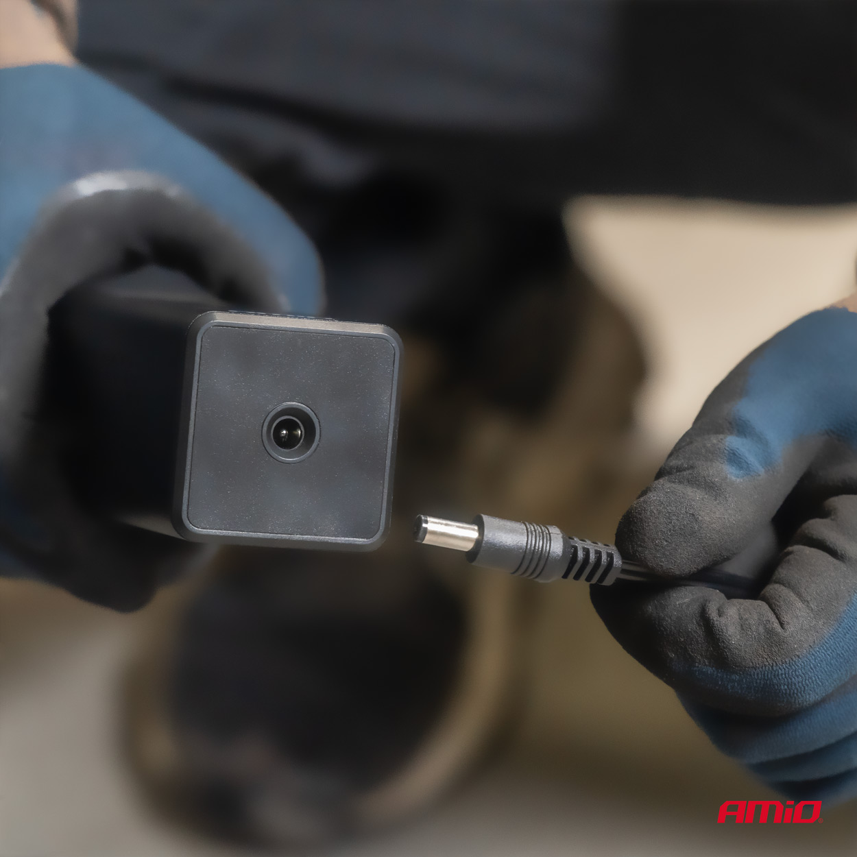 Amio - ΚΟΜΠΡΕΣΕΡ ΑΕΡΑ 12V 10BAR 150PSI 20L/MIN 100W ΜΕ ΨΗΦΙΑΚΗ ΟΘΟΝΗ & ΦΑΚΟ LED 1ΤΕΜ. (04376/AM)