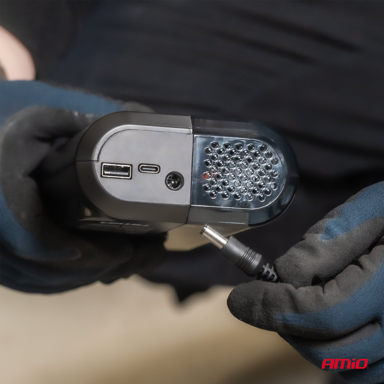 Amio - ΚΟΜΠΡΕΣΕΡ ΑΕΡΑ ΕΠΑΝΑΦΟΡΤΙΖΟΜΕΝΟ 12V & USB-C 10BAR 150PSI 20L/MIN 40W 1ΤΕΜ. (04378/AM)