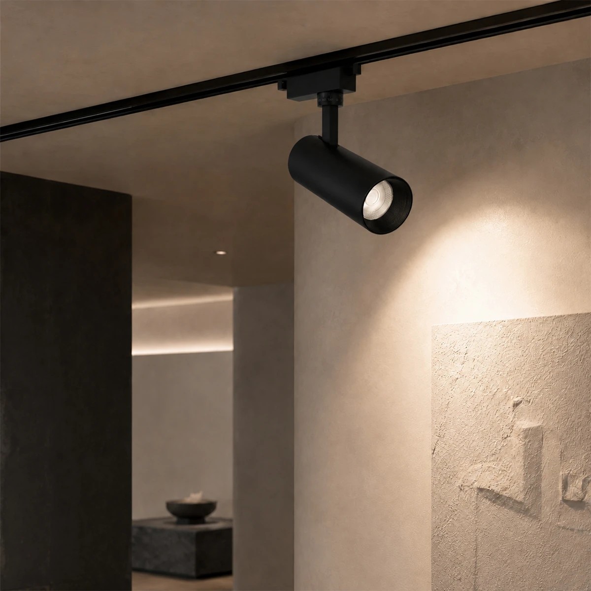 GLOBOSTAR® LUGANO 60810 Μονοφασικό Σποτ Ράγας LED 20W 2500lm 36° AC 220-240V IP20 Φυσικό Λευκό 4500K - Bridgelux COB Chip & TÜV SÜD Driver - Eurotrack 1PH - Μαύρο Ματ - Μ8.5 x Π6.5 x Υ20.5cm - 5 Χρόνια Εγγύηση