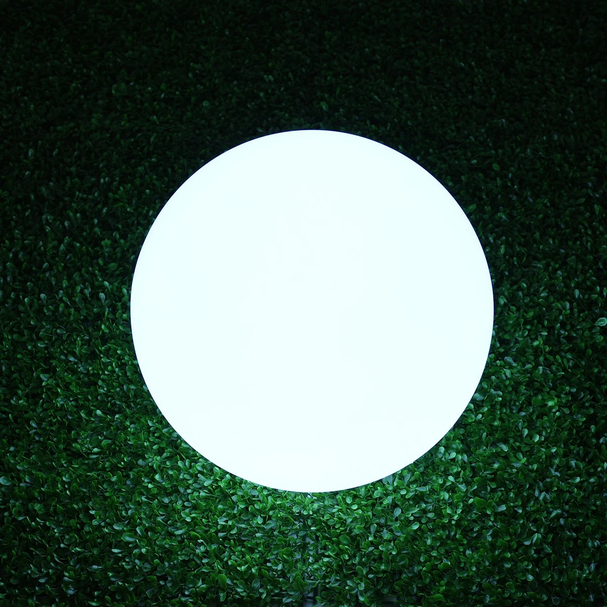 GloboStar® GARDENGLOW 85360 Μοντέρνο Φωτιστικό Κήπου Μπάλα LED Globe 5W Φ10 Επαναφορτιζόμενο Μπαταρίας με Καλώδιο USB - Φορτιστή και Ασύρματο Χειριστήριο IR Αδιάβροχο IP54 Πολύχρωμο RGBW