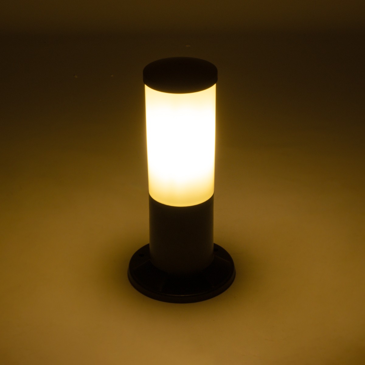 GloboStar® GARDENIO 203-0249 Μοντέρνο Επιδαπέδιο Φωτιστικό Κολωνάκι Κήπου Μονόφωτο 1 x E27 IP44 Μαύρο Πλαστικό - Μ15 x Π15 x Υ31cm